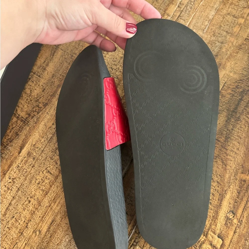 Red Gucci Signature Slides sz 39 - Picture 5 of 7